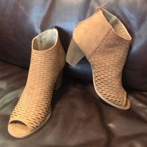 NWOT Peep Toe Faux Suede Booties